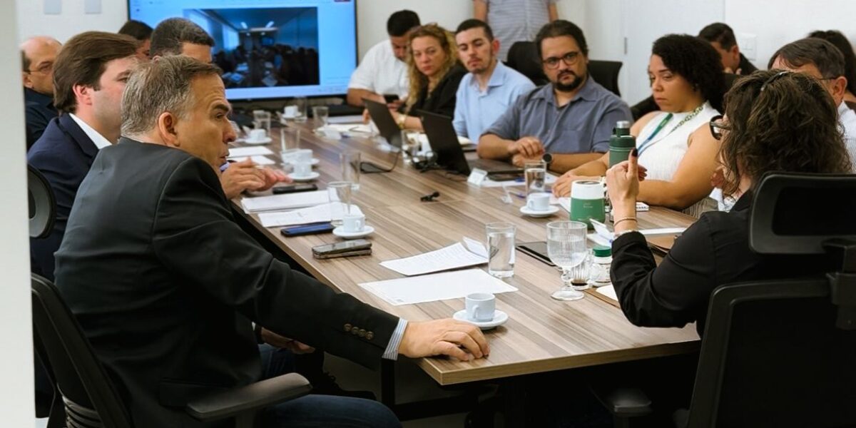 Semad e Prefeitura de Goiânia discutem situação do lixão da capital em três frentes; entenda