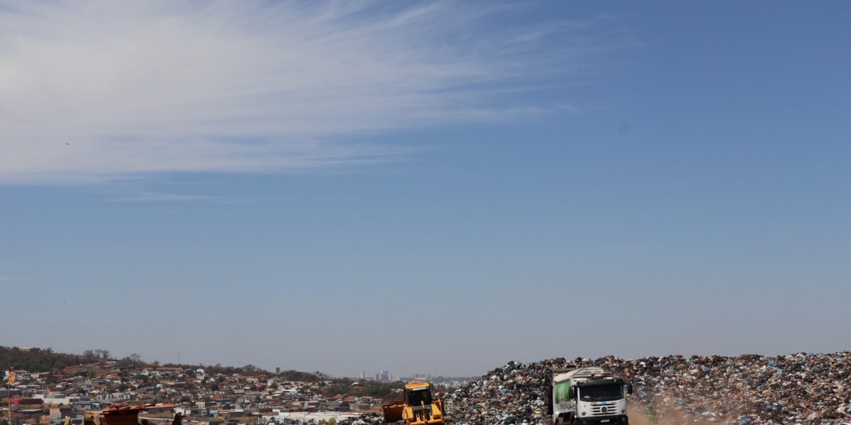 Por baixo do lixão de Goiânia: visita mostra que município não tem respostas razoáveis
