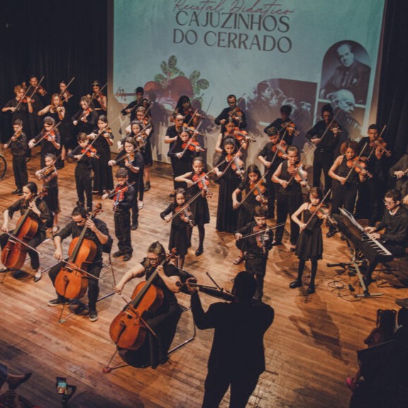 Concerto da Orquestra Cajuzinhos do Cerrado e Camerata Estudantil