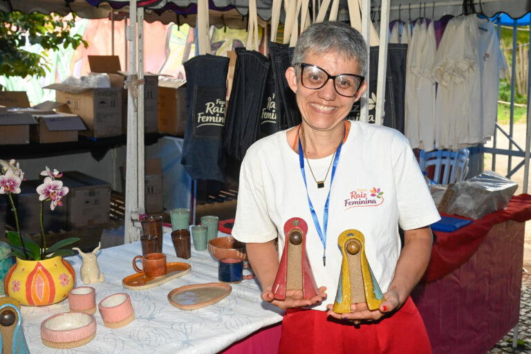 Feira Raiz Feminina