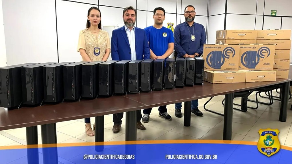 ENTREGAS DE 50 COMPUTADORES