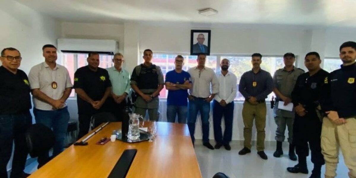 POLÍCIA CIENTÍFICA PARTICIPA DE REUNIÃO TÉCNICA PARA A OPERAÇÃO CARNAVAL EM URUAÇU