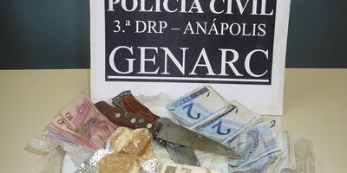 Genarc, de Anápolis, faz apreensão de aproximadamente 400 pedras de crack