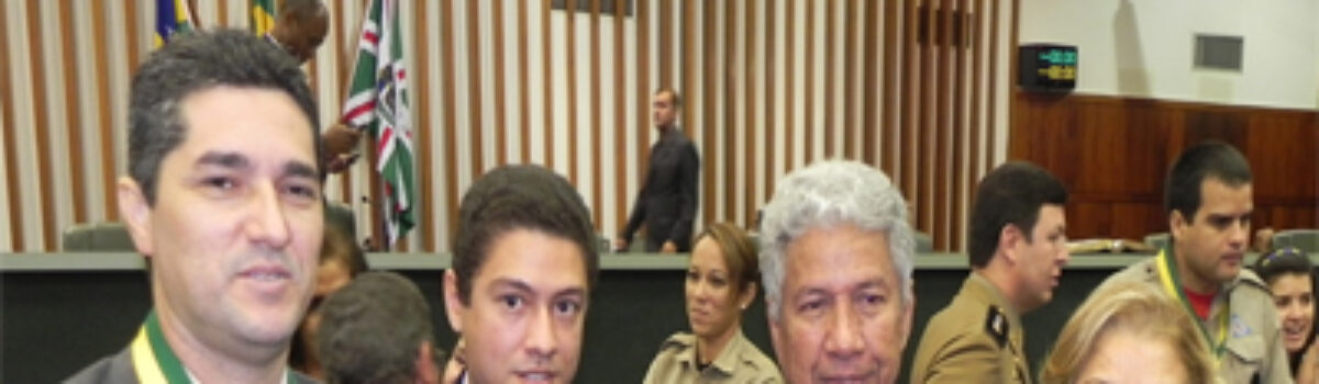 Delegado e Escrivão de Polícia homenageados pela Assembleia Legislativa