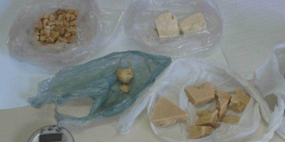 Genarc, de Anápolis, faz apreensão de meio quilo de crack e cocaína