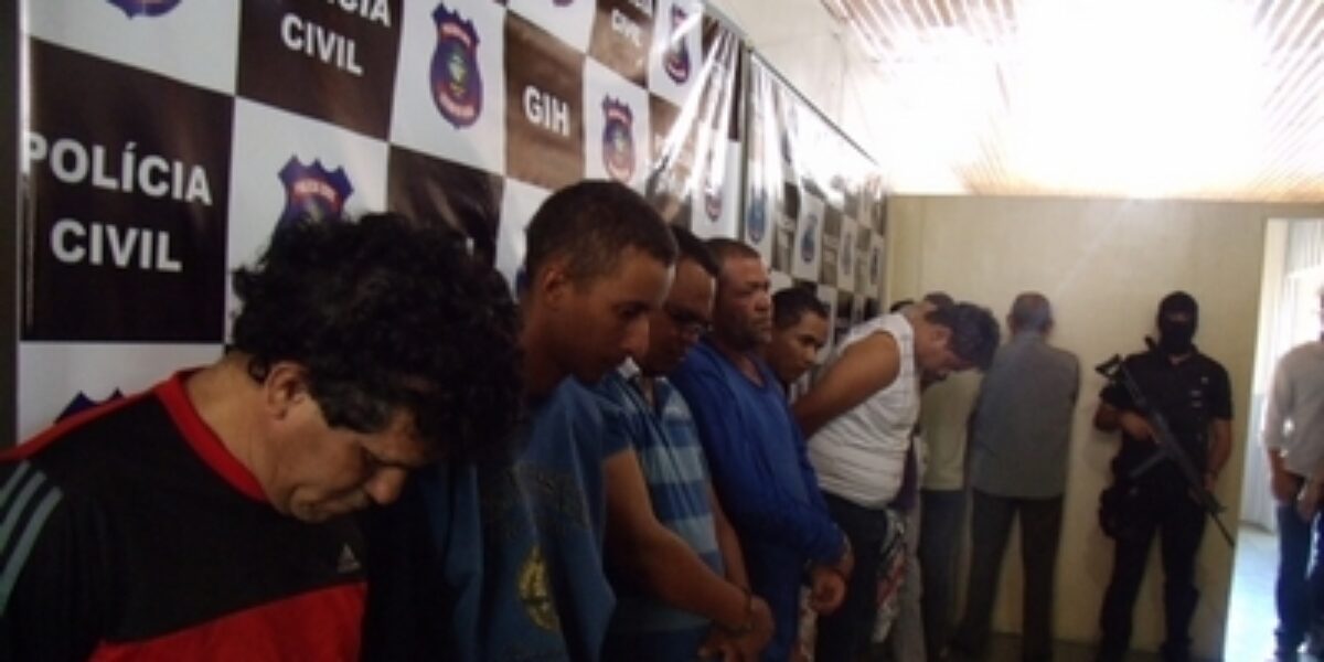 Policiais Civis da Delegacia Regional de Luziânia prendem pessoas no Dia do Policial Civil