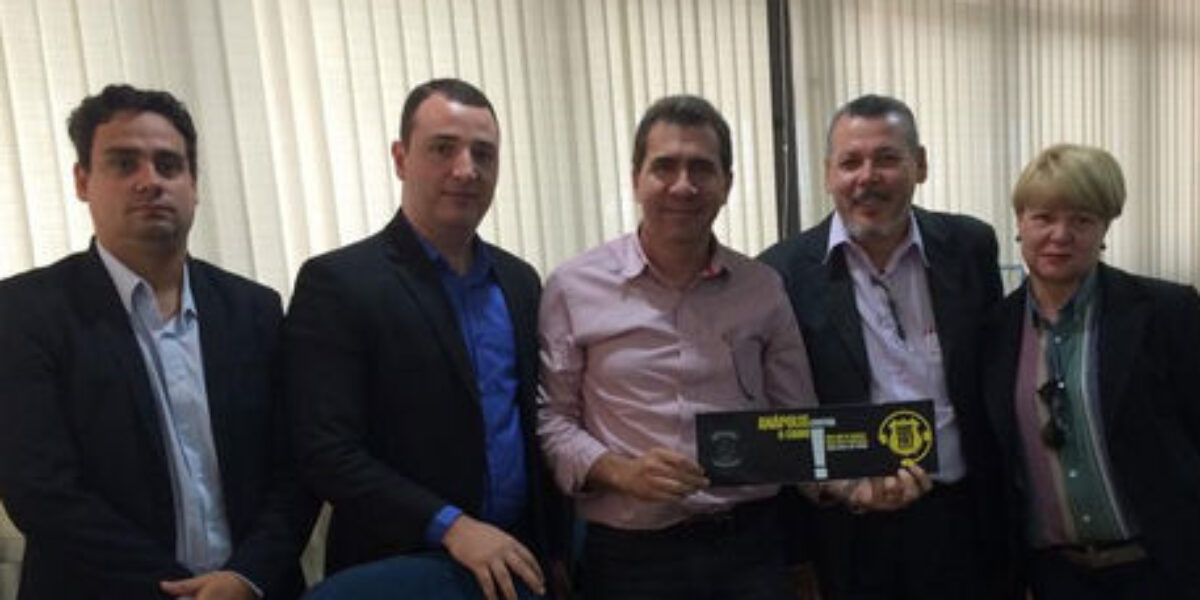 Titular da 3ª DRP faz reunião com prefeito de Anápolis