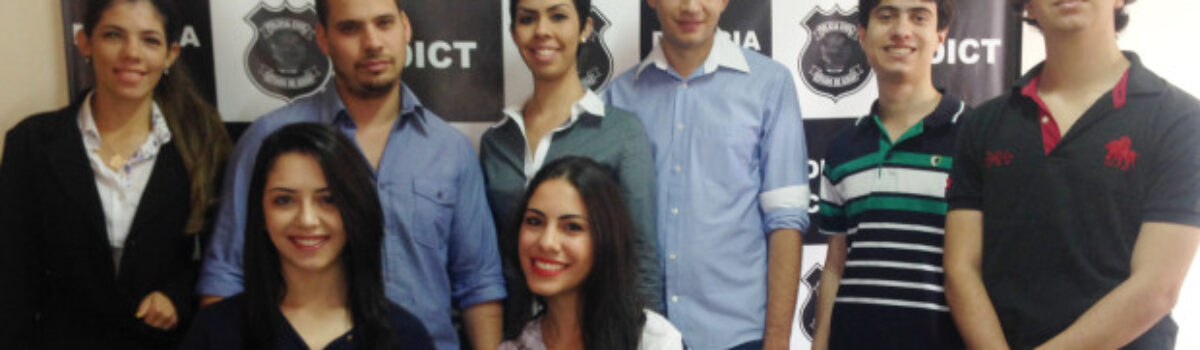 Estagiários da Delegacia de Trânsito elogiam a delegada Nilda Andrade Gonçalves