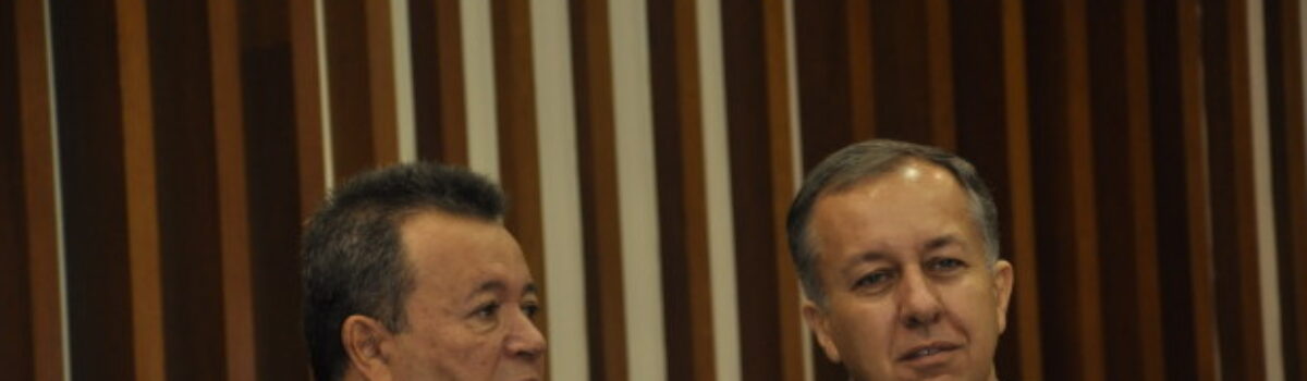 Delegado Geral da Polícia Civil recebe Título de Cidadão Goiano