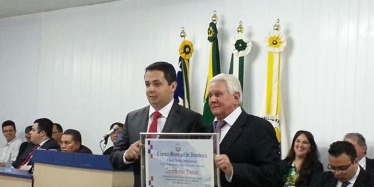 Natural de Uberaba, em Minas, delegado Lucas Finholdt recebe título de cidadão itumbiarense