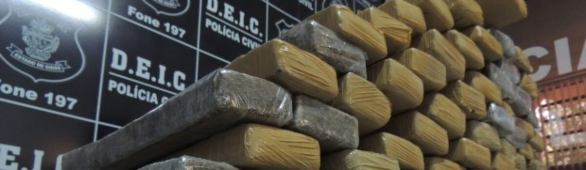DEIC prende três traficantes em Goiânia com 130kg de maconha. Dois tinham antecedentes