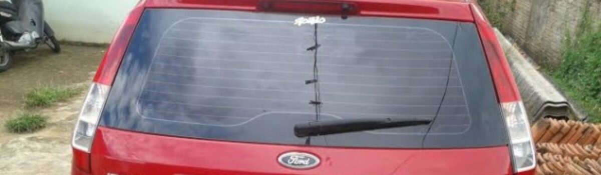 Carro furtado é encontrado em casa de Caldas Novas