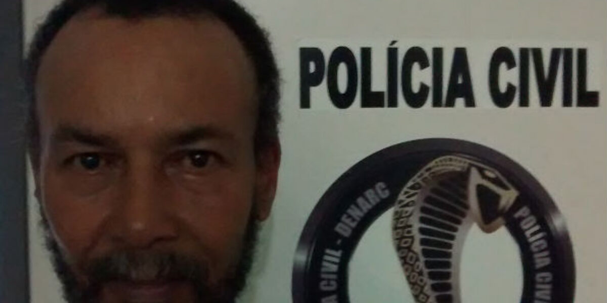 Foragido que vivia em praça é preso por agentes da DENARC