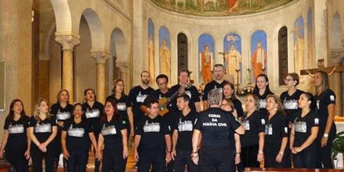 Coral Tom Legal, da Polícia Civil, faz apresentações de Natal