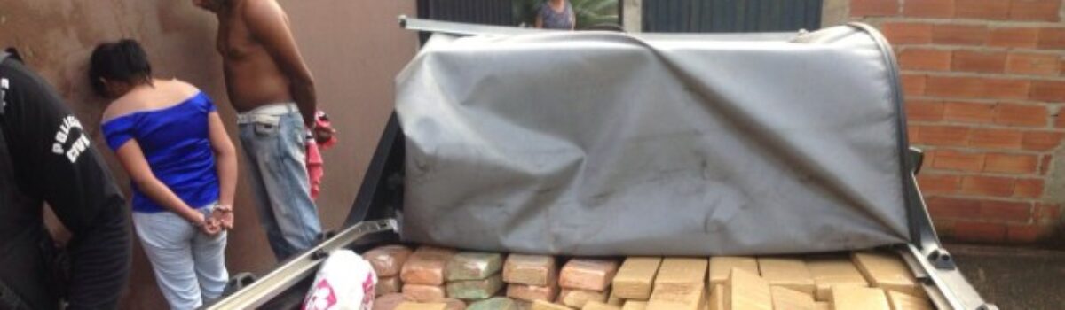 DIH prende casal de homicidas e apreende quase 350 kg de droga