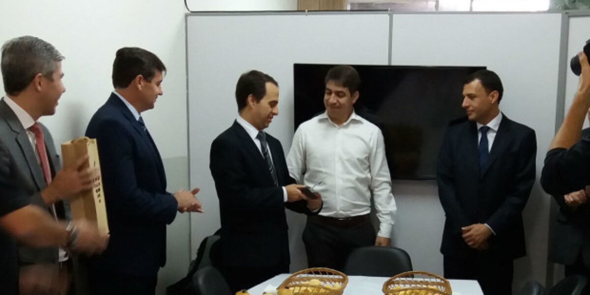 Superintendência de Inteligência homenageia Marcelo Aires