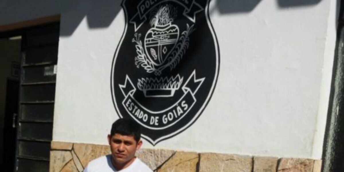 Policiais civis recuperam motoneta não segurada