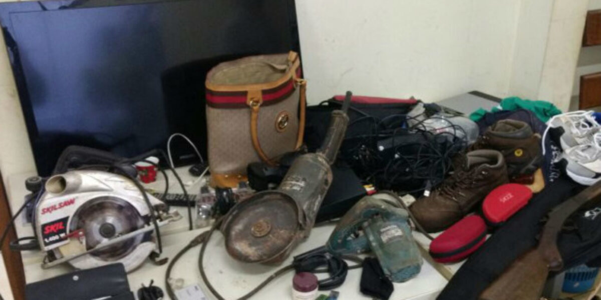 Autores de furto são apreendidos antes que vítima saiba do crime