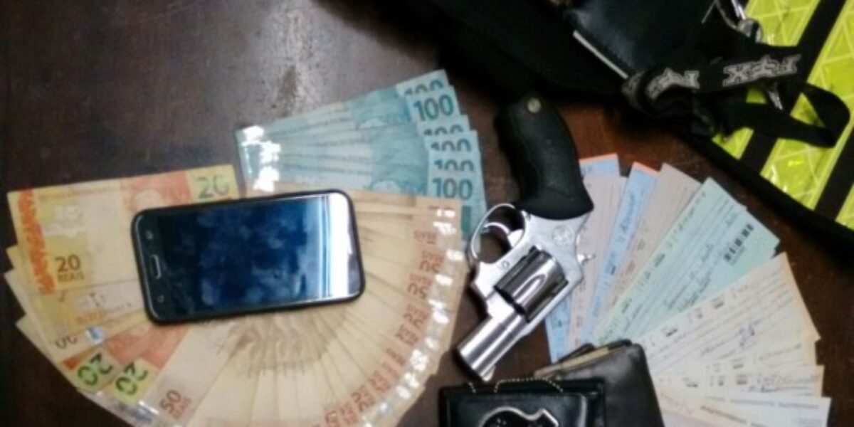 Polícia Civil prende autores de furto e apreende arma de fogo
