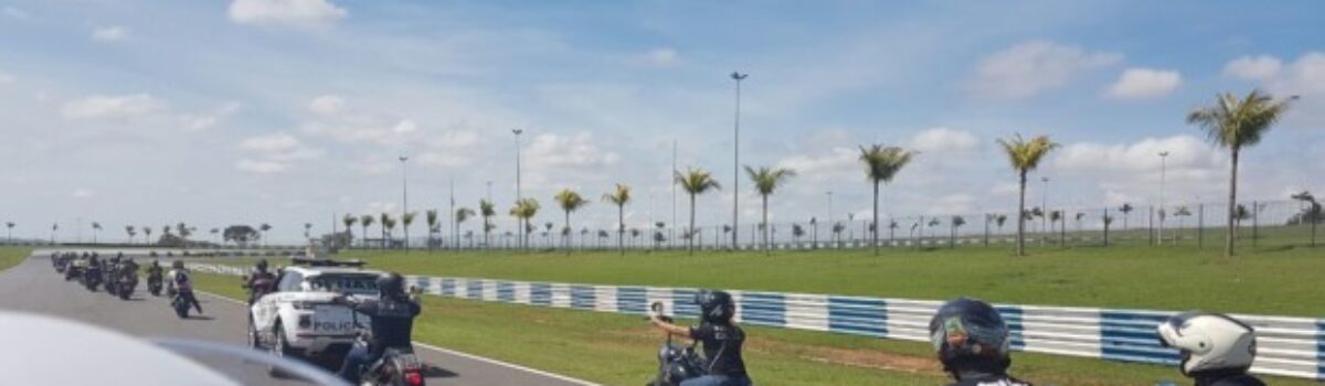 Passeio de moto mobiliza policiais civis contra o câncer infantil