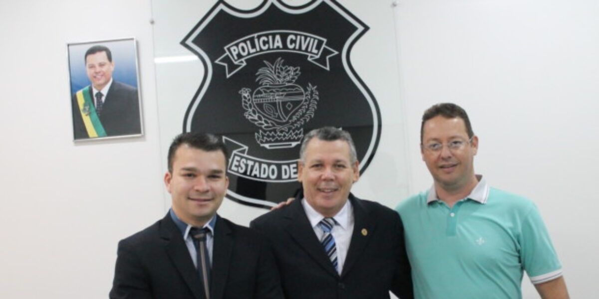 Delegado-geral recebe vereador Teles Júnior, de Anápolis