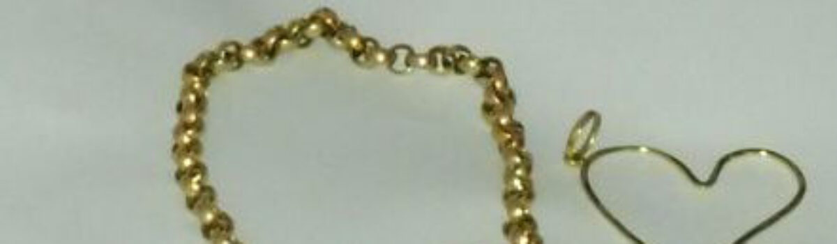 Policiais recuperam joia avaliada em R$ 18 mil em Piranhas