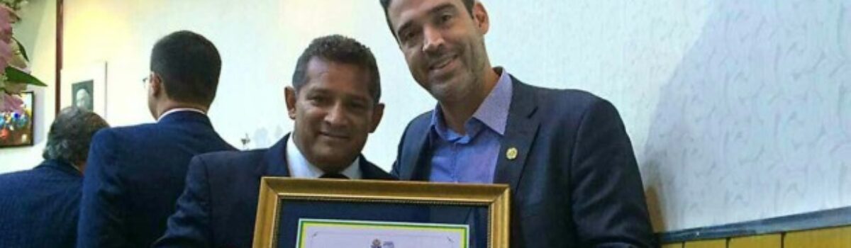 Regional da 5ª DRPC recebe título de Cidadão Luzianense e dedica honraria a colegas agentes, escrivães e delegados