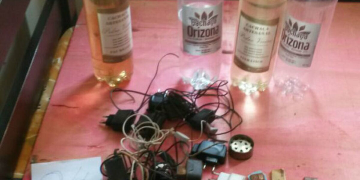 Polícia de Orizona faz revista e apreende objetos em cadeia pública