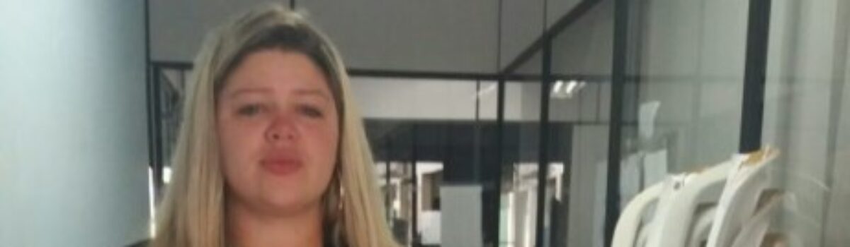 Mulher é presa ao tentar vender automóvel locado no estado de SP