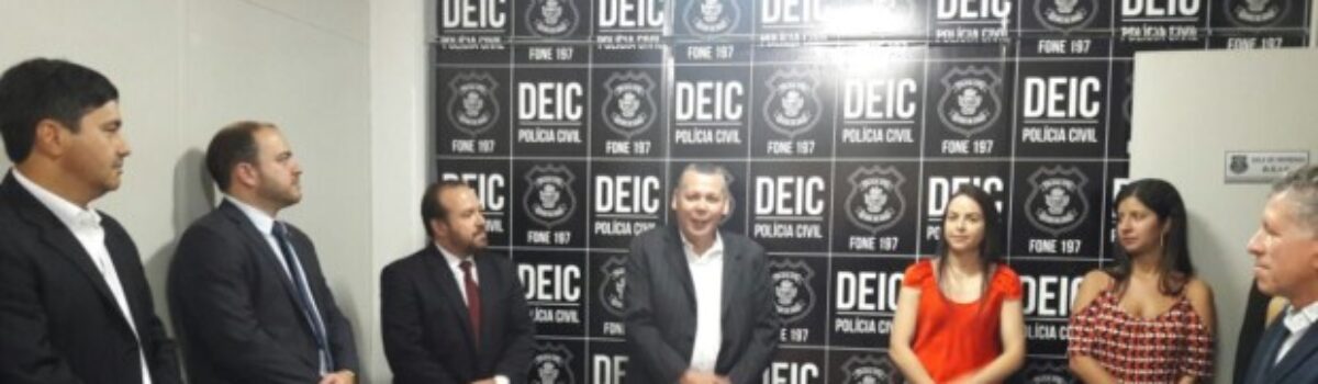 Policiais da Deic fazem homenagem ao Delegado-Geral