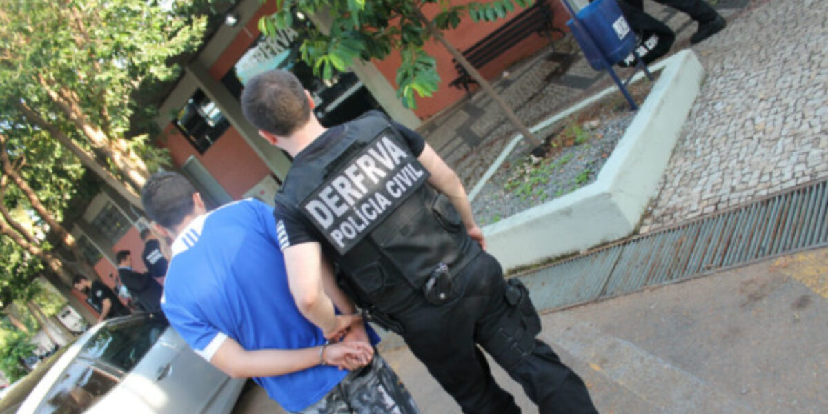 DERFRVA desarticula quadrilha de ladrões e receptadores de carros na Operação Zona Leste