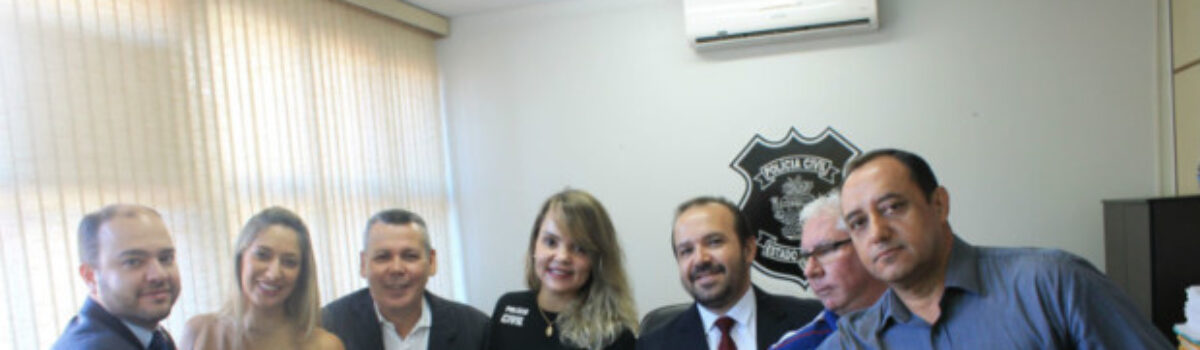 1ª Deam apresenta preso e recebe Prêmio Delegacia do Mês de janeiro da diretoria da PCGO