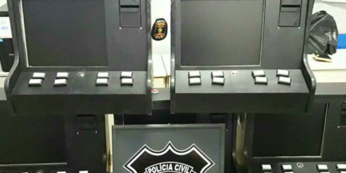 PC autua 4 contraventores e apreende 8 máquinas caça-níqueis em Novo Gama