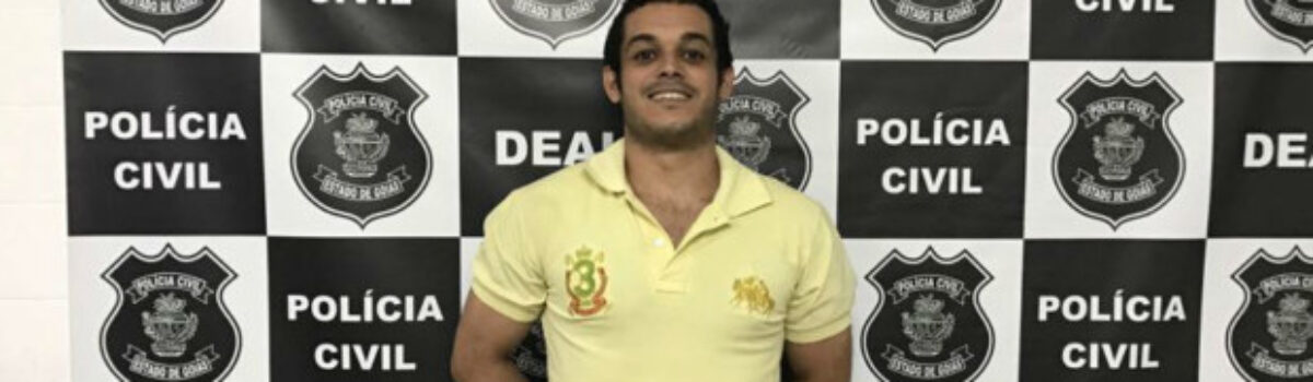 Homem é preso após injuriar mãe idosa em frente à DEAI