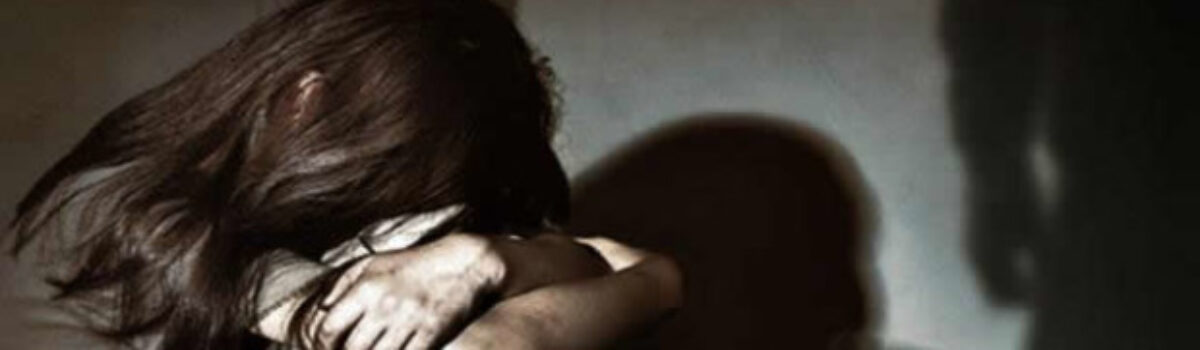 Homem é preso acusado de estuprar e engravidar a enteada de 14 anos