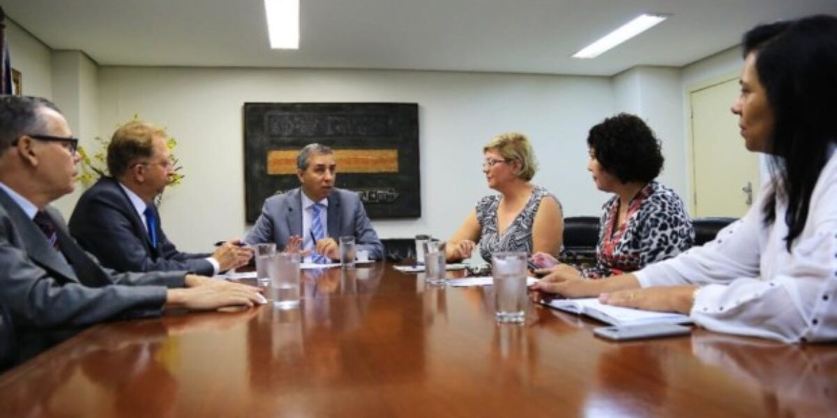 Delegado-geral se reúne com vice-governador para pedir nomeação de concursados