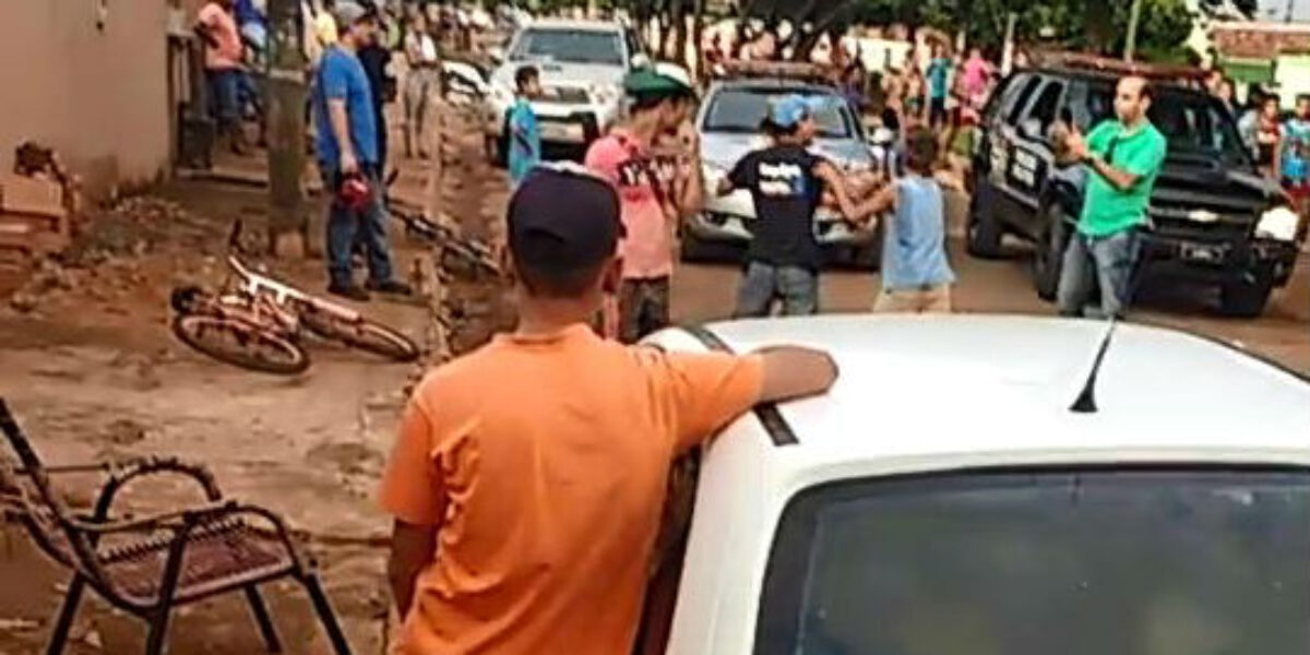 Adolescente conduzindo moto roubada é apreendido após enfrentar policiais em Rio Verde