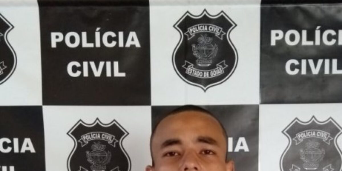 Policiais civis de Jaraguá prendem traficante em flagrante
