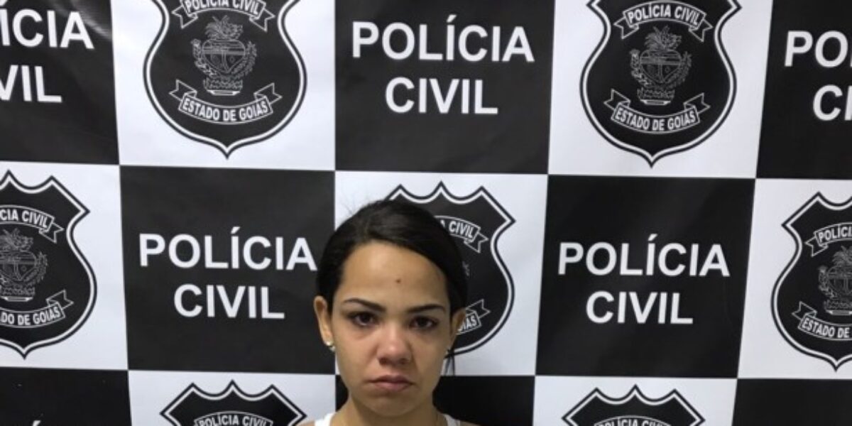Mulher é presa após furtar dinheiro de loja em que trabalhou