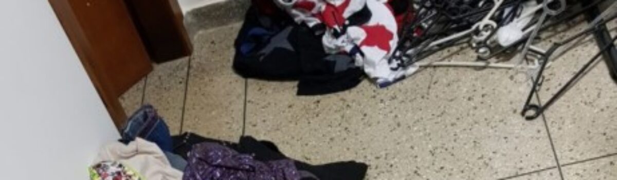 Suspeito com extensa ficha criminal é preso com roupas furtadas e arma