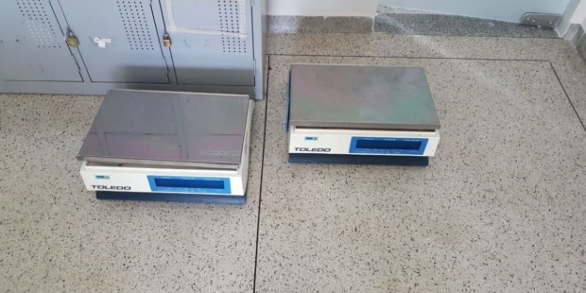 Homem é preso em Jaraguá após furtar carne e balanças em estabelecimento
