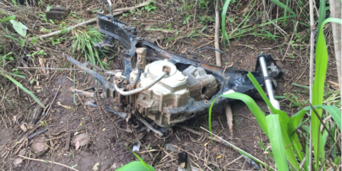 Polícia Civil de Uruaçu encontra peças de moto furtada por menores