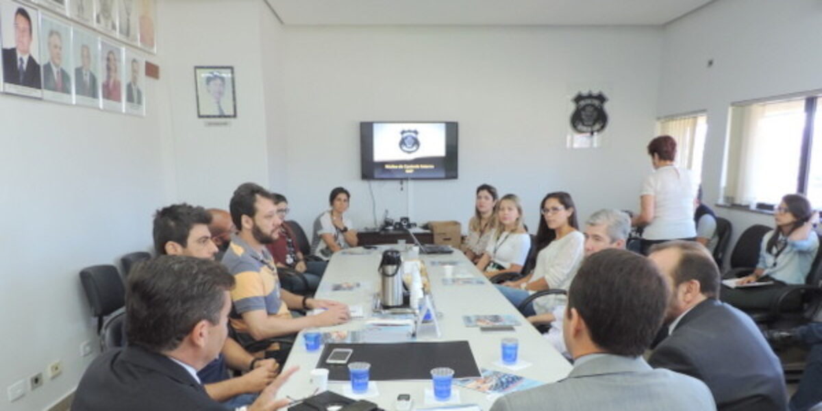 Equipe da GGF apresenta resultados de 2017 à direção da Polícia Civil
