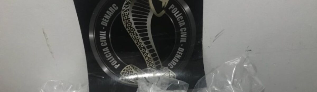 Homem é preso por manter em depósito material usado na fabricação de drogas