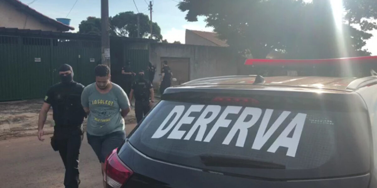 DERFRVA prende quadrilha a partir de roubo de uma caminhonete Hilux