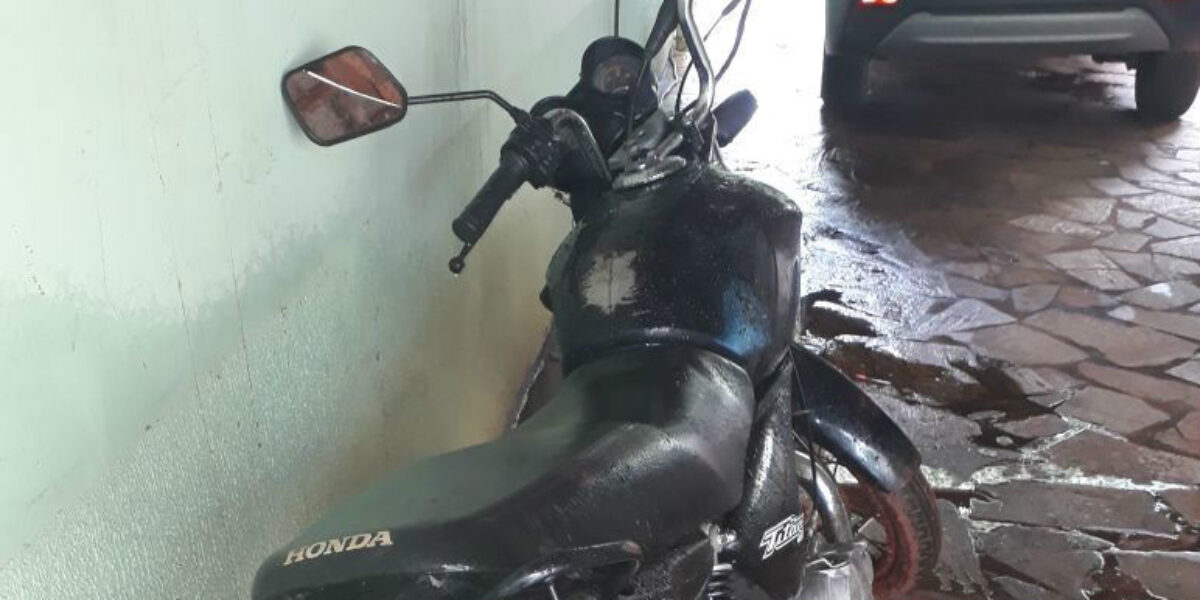 Polícia Civil de Ceres recupera motocicleta furtada no início do mês