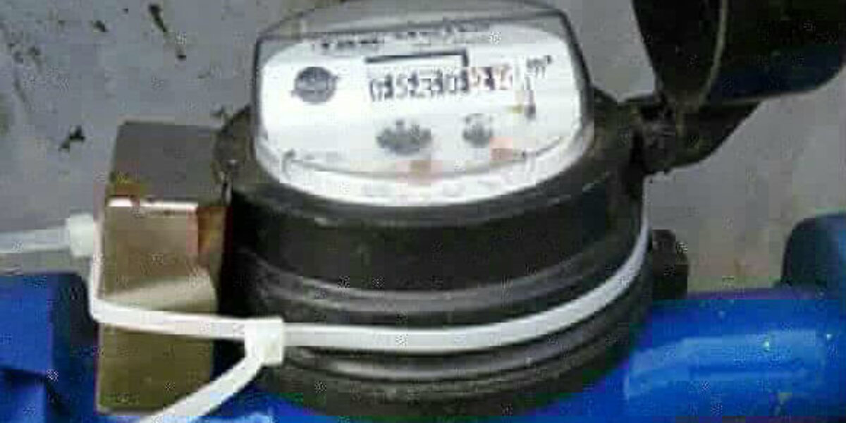 PC de Iporá flagra dono de casa com piscina que utilizava “super ímã” para furtar água