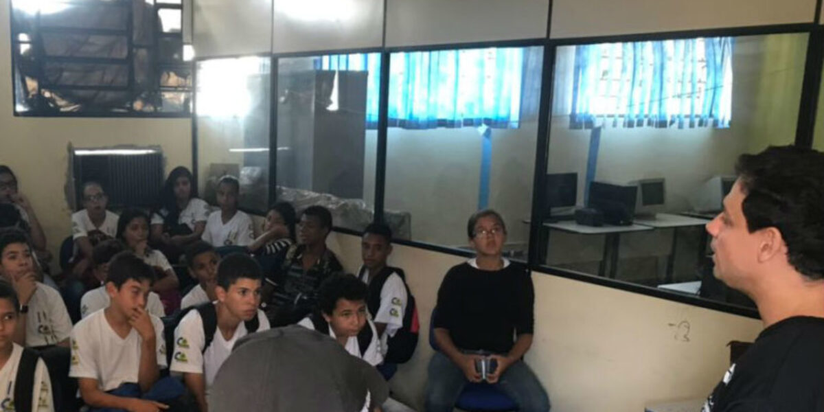 Depai de Aparecida leva Programa Escola Sem Drogas a escola estadual
