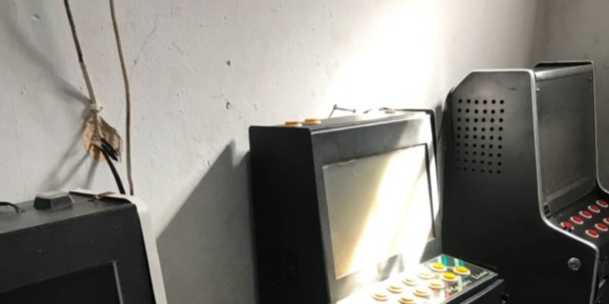 Dupla que utilizava bar para exploração de jogo de azar é presa