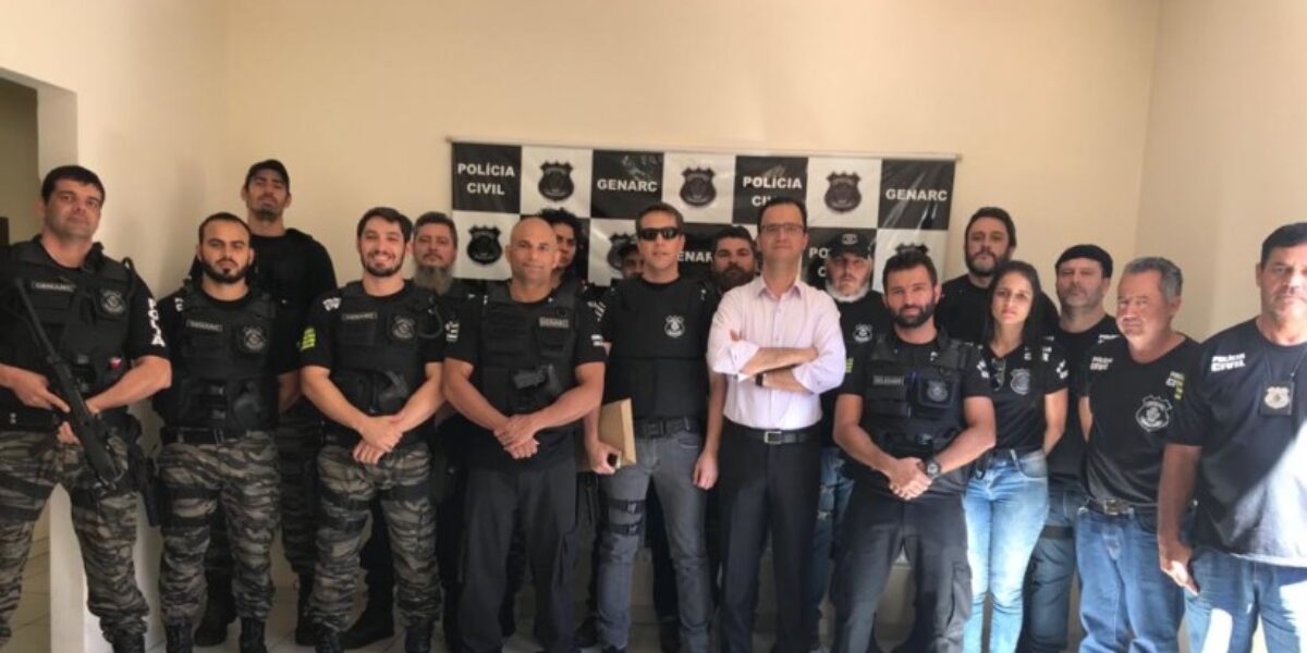 Polícia Civil de Catalão prende suspeito por posse ilegal de arma de fogo